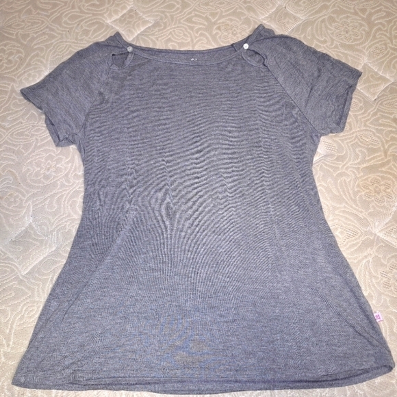 French Dressing Tops - A French Dressing medium cold shoulder tunic top. Grey color. EUC.